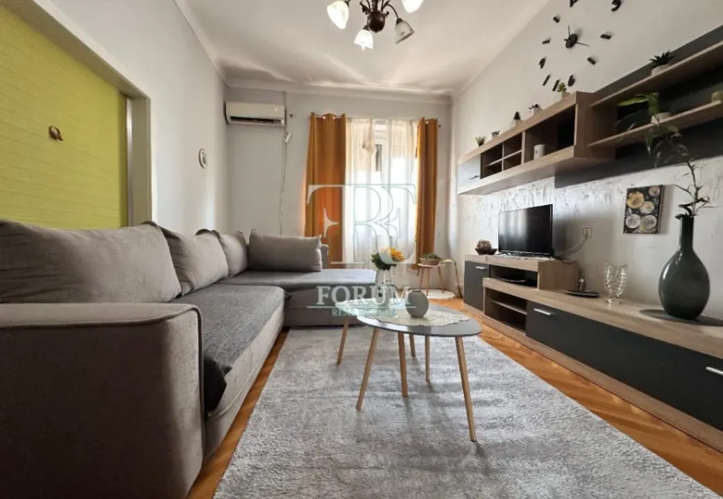 Izdavanje, jednosoban stan, 64m², Centar, Podgorica