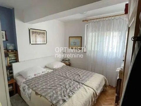 Prodaja, četvorosoban stan, 99m², Stari Grad, Beograd - image 9