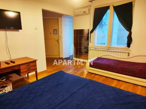 Rent, apartment, 22m², Stari Grad, Beograd - image 2