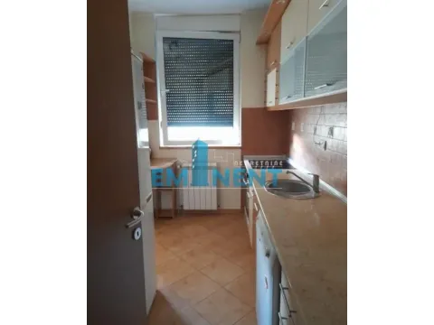 Izdavanje, trosoban stan, 80m², Južni Bulevar, Vračar Sve Podlokacije - image 5