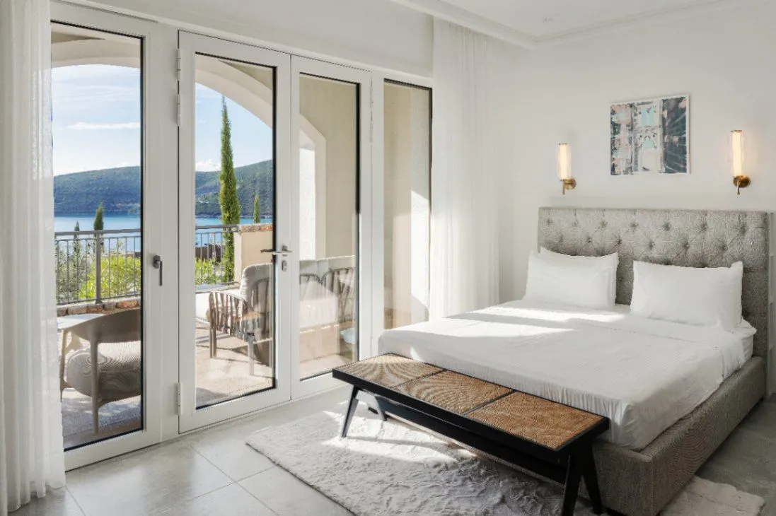 Izdavanje, garsonjera, 40m², Tivat, Crna Gora
