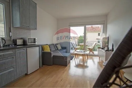 Prodaja, jednosoban stan, 40m², Tivat, Crna Gora