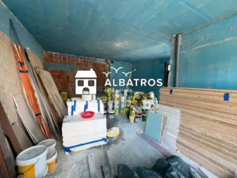 Izdavanje, poslovni prostor, 43m², Centar, Bar - image 2