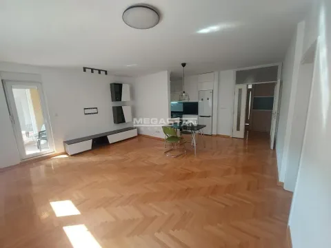 Izdavanje, trosoban stan, 92m², Voždovac Sve Podlokacije, Beograd
