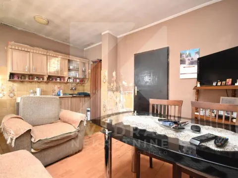 Prodaja, kuća, 83m², Rogami, Podgorica - image 5