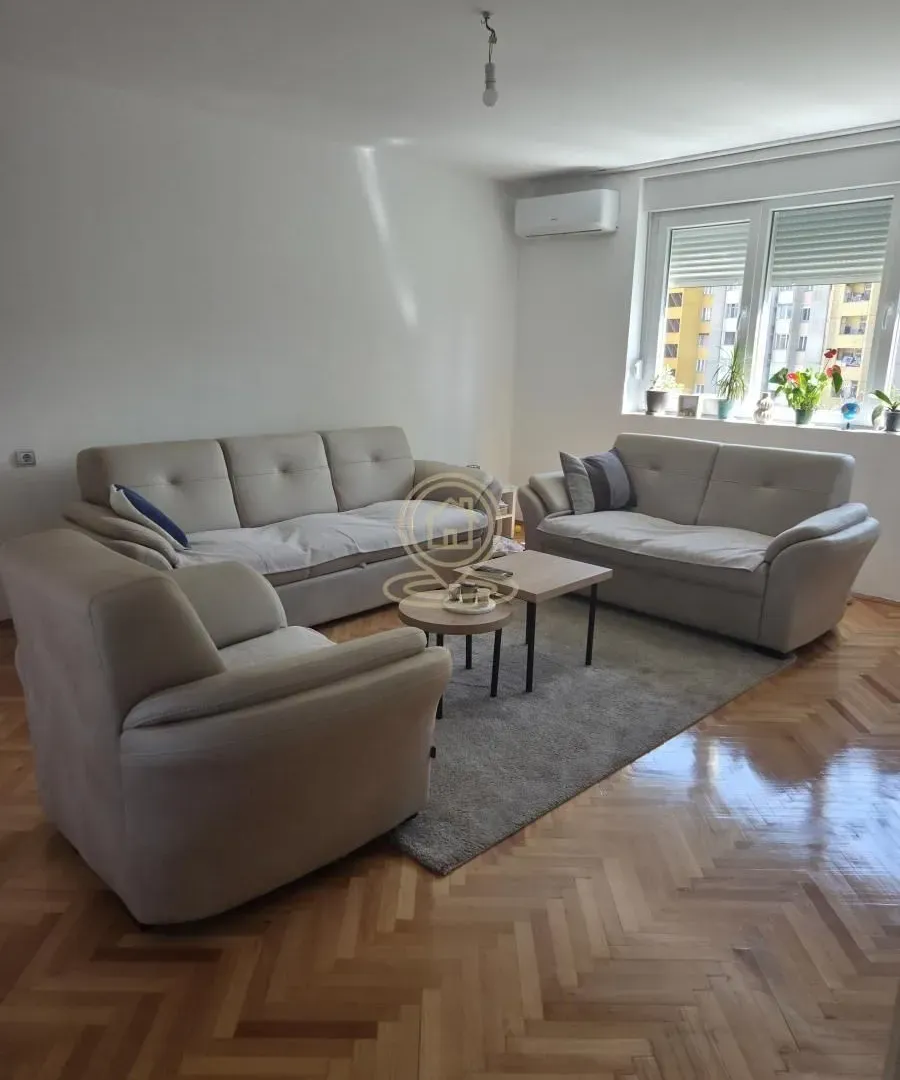 Prodaja, trosoban stan, 75m², Medijana, Niš