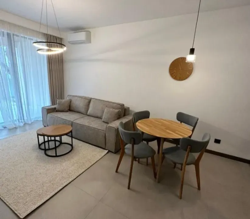 Izdavanje, jednosoban stan, 53m², Šušanj, Bar