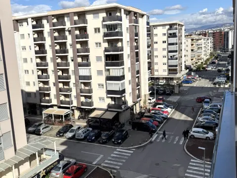 Sale, three bedroom apartment, 72m², City Kvart, Podgorica - image 2