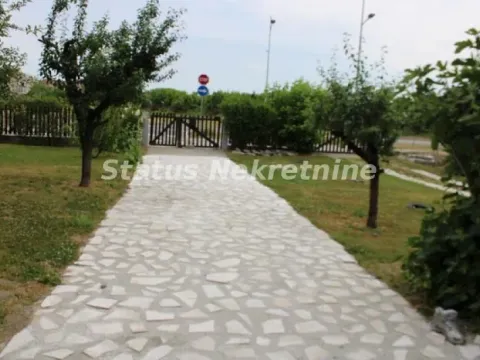 Prodaja, kuća, 242m², Novo naselje, Novi Sad - image 35