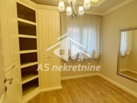 Izdavanje, stan, 215m², Savski Venac, Beograd - image 13
