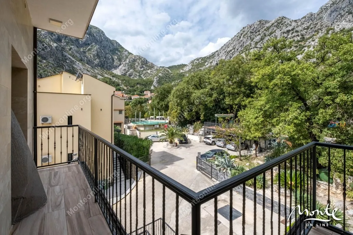 Prodaja, kuća, 428m², Orahovac, Kotor