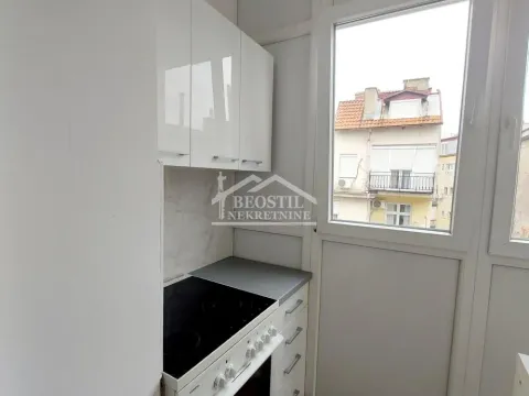 Izdavanje, jednosoban stan, 33m², Stari Grad, Beograd - image 6