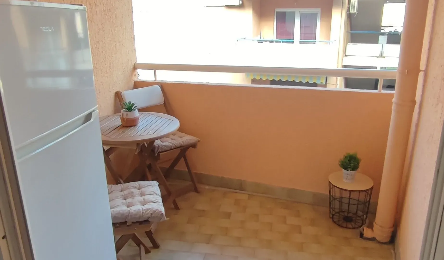 Izdavanje, jednosoban stan, 40m², Adok, Budva