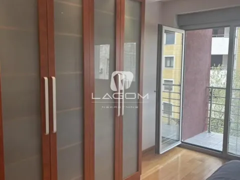 Rent, four bedroom apartment, 156m², Vračar Centar, Vračar Sve Podlokacije - image 14