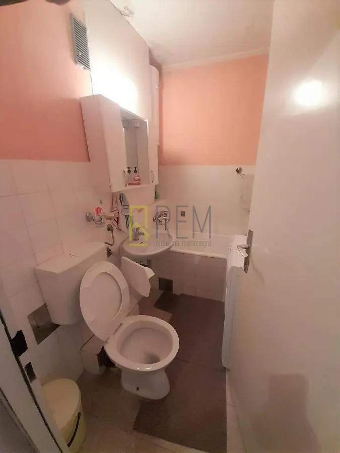 Prodaja, dvosoban stan, 63m², Lepa Kata, Podgorica