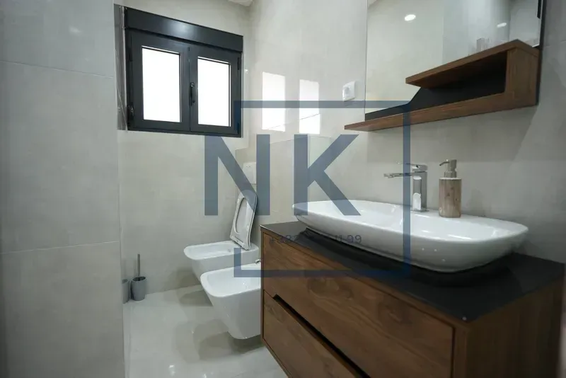 Izdavanje, poslovni prostor, 95m², Centar, Podgorica
