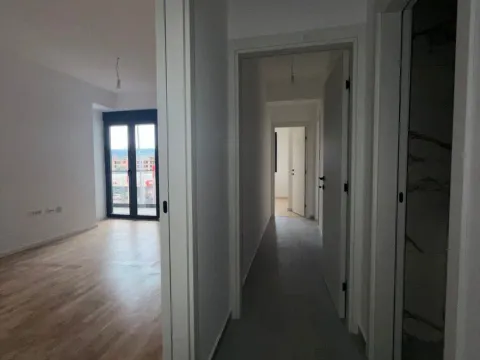 Prodaja, trosoban stan, 83m², Podgorica, Crna Gora - image 10