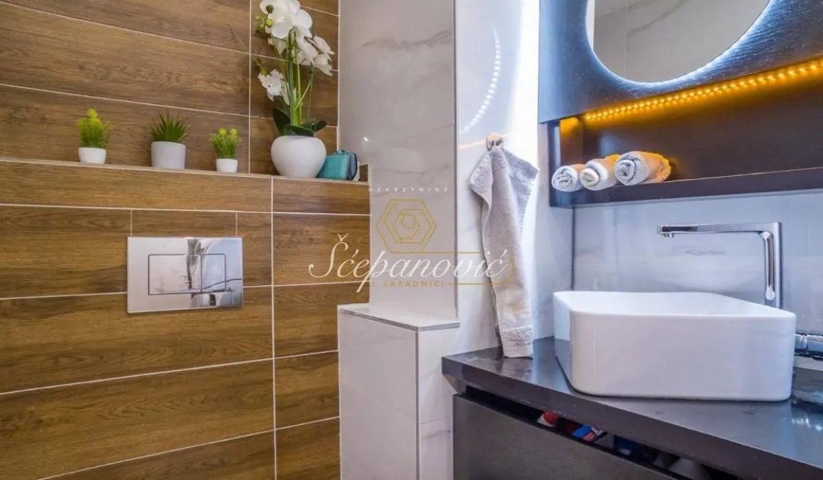 Sale, four bedroom apartment, 113m², Bulevar patrijarha Pavla, Novi Sad Sve Podlokacije