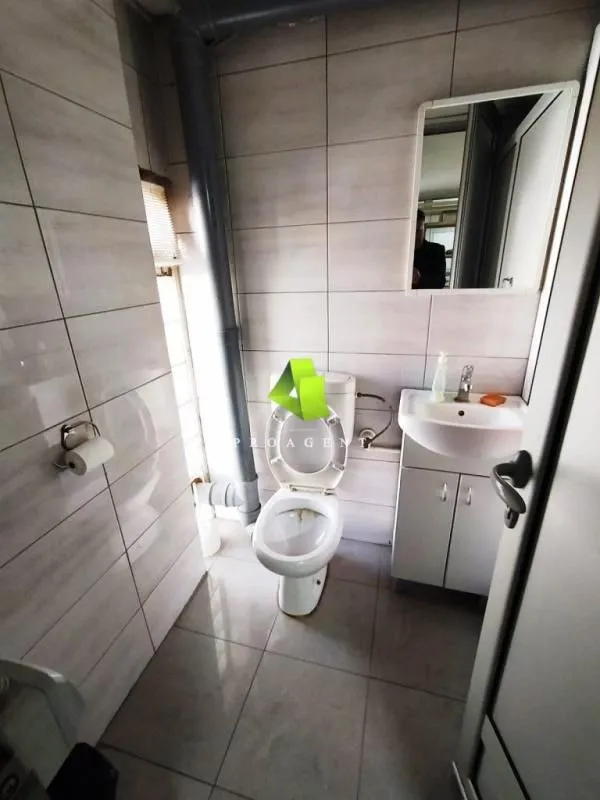 Sale, office space, 109m², Medijana, Niš