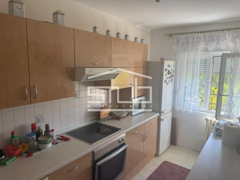 Prodaja, kuća, 300m², Boleč, Grocka