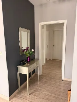 Izdavanje, dvosoban stan, 70m², Centar, Budva - image 7