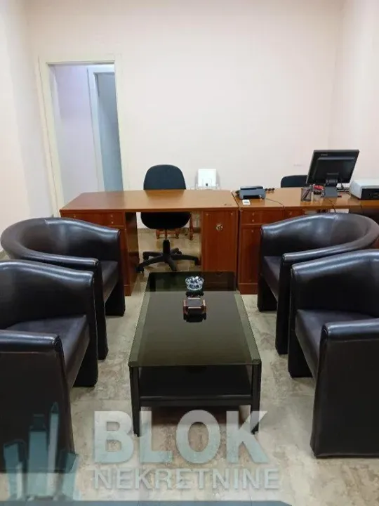 Izdavanje, poslovni prostor, 35m², Preko Morače, Podgorica