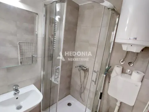 Izdavanje, stan, 20m², Zemun Gornji Grad, Zemun Sve Podlokacije - image 7