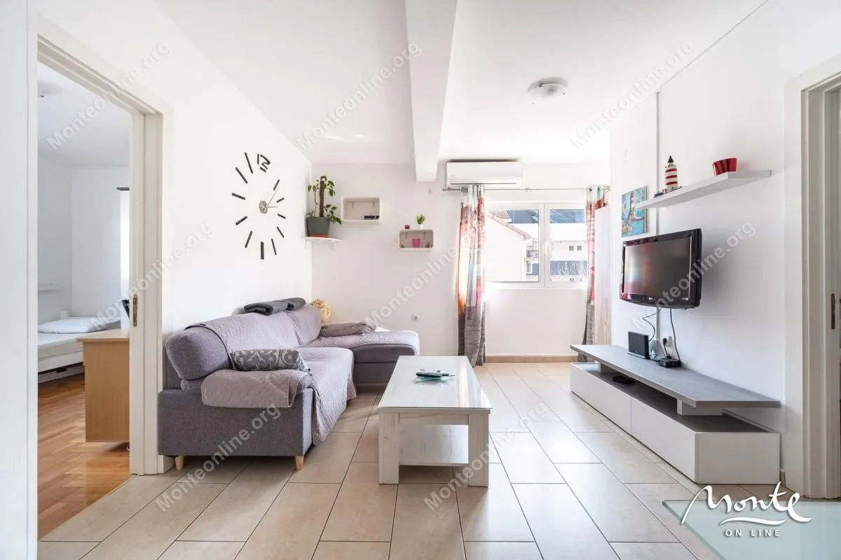 Prodaja, dvosoban stan, 55m², Donja Lastva, Tivat