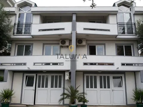 Prodaja, kuća, 350m², Stari Aerodrom, Podgorica - image 2