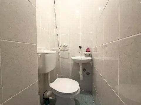 Prodaja, dvosoban stan, 84m², Autobuska stanica, Podgorica - image 10