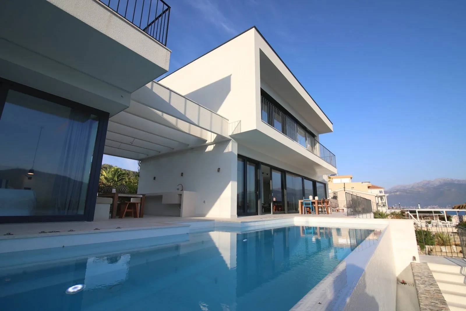 Prodaja, kuća, 676m², Đuraševići, Tivat