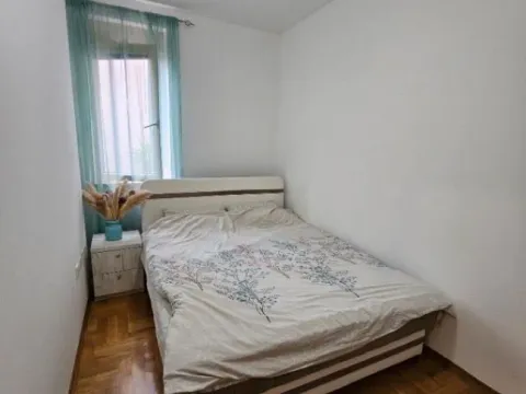 Izdavanje, jednosoban stan, 36m², Stari Aerodrom, Podgorica - image 5