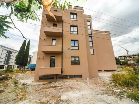 Prodaja, jednosoban stan, 48m², Zabjelo, Podgorica - image 16