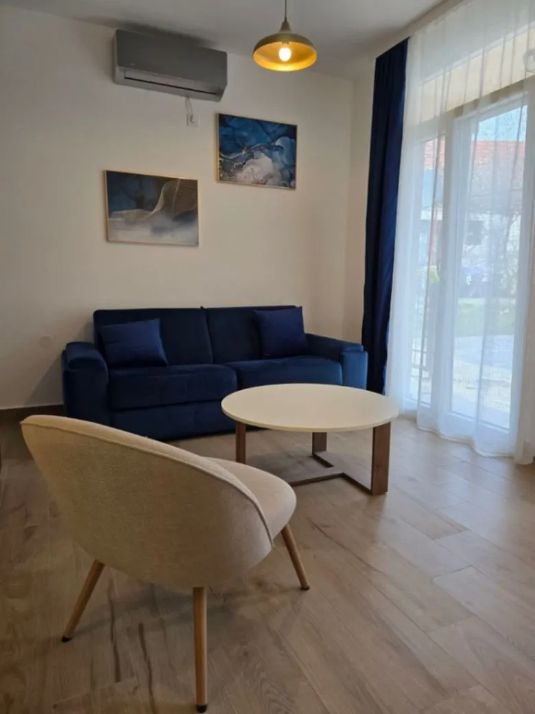 Izdavanje, garsonjera, 25m², Momišići, Podgorica