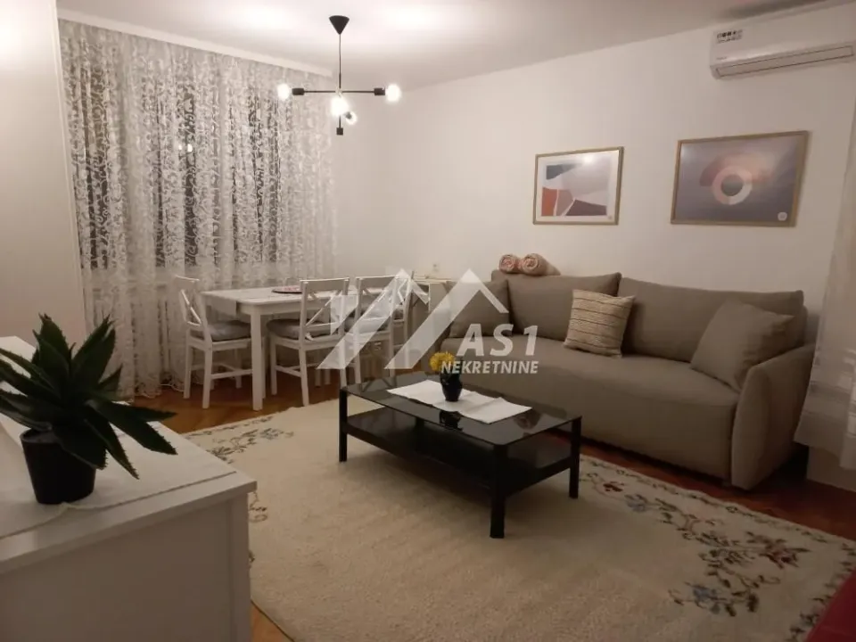 Izdavanje, dvosoban stan, 55m², Grbavica, Novi Sad Sve Podlokacije