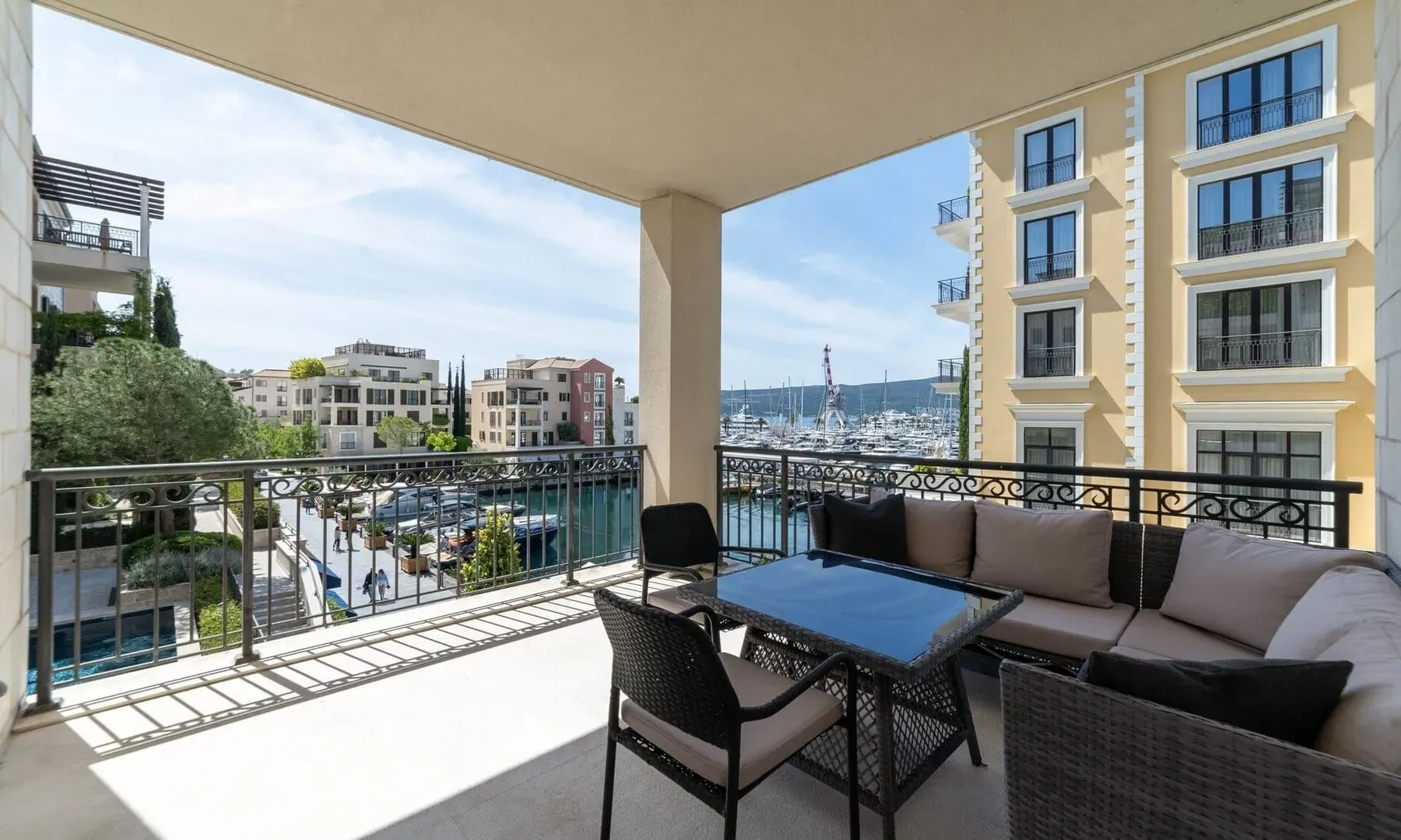 Prodaja, dvosoban stan, 131m², Porto Montenegro, Tivat