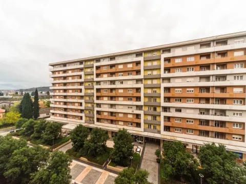 Izdavanje, dvosoban stan, 70m², Central Point, Podgorica - image 14