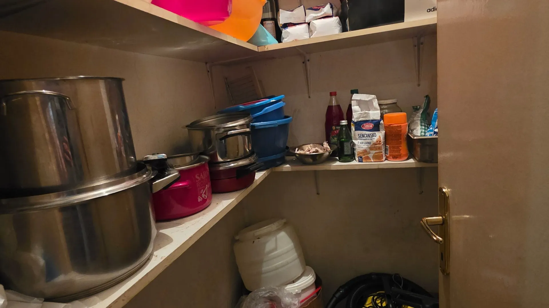 Prodaja, dvosoban stan, 76m², Centar, Podgorica