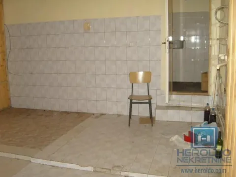 Prodaja, kuća, 60m², Majur, Jagodina - image 12