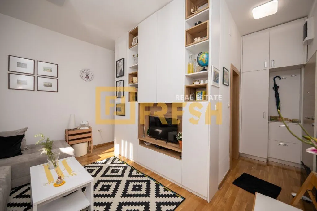 Izdavanje, stan, 24m², Tološi, Podgorica