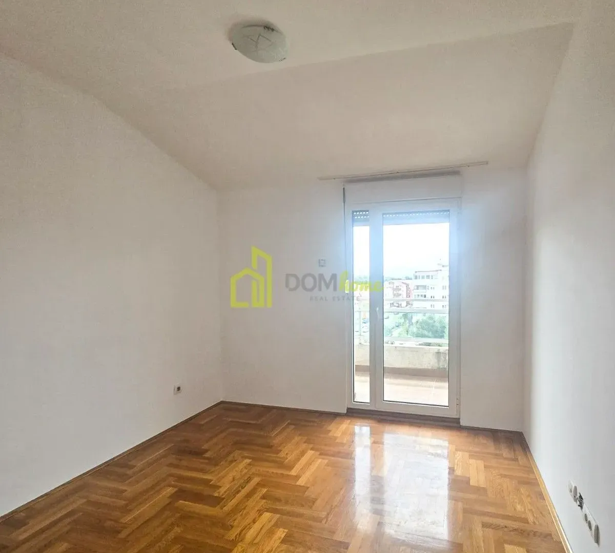 Prodaja, dvosoban stan, 70m², Blok 9, Podgorica