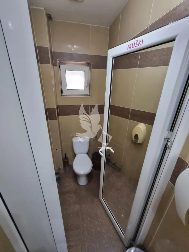 Izdavanje, poslovni prostor, 80m², Centar Sve Podlokacije, Beograd