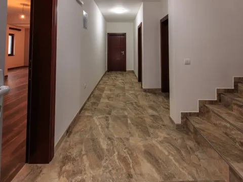 Sale, house, 248m², Bar, Crna Gora - image 14