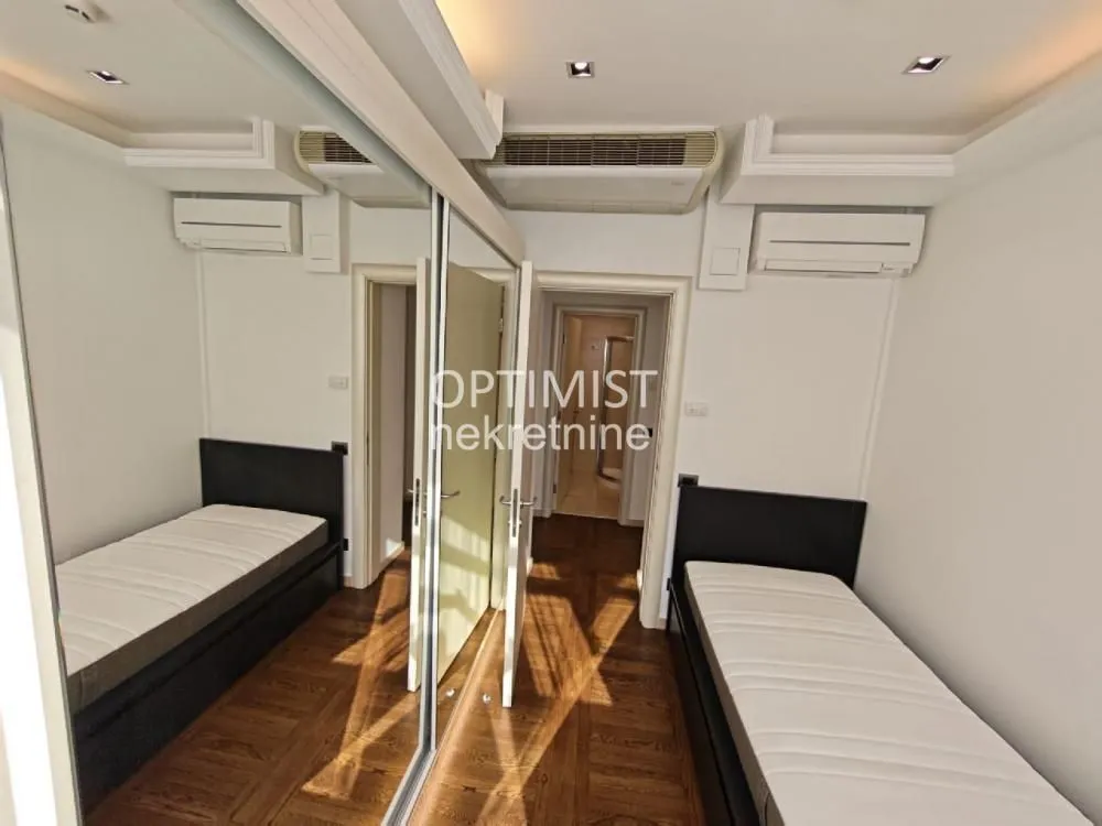 Rent, four bedroom apartment, 148m², Savski Venac, Beograd