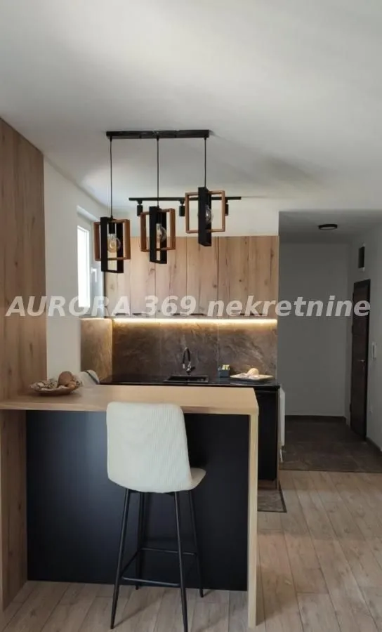 Rent, office space, 350m², Petrovaradin, Novi Sad
