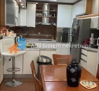 Izdavanje, kuća, 160m², Savski Venac, Beograd - image 7