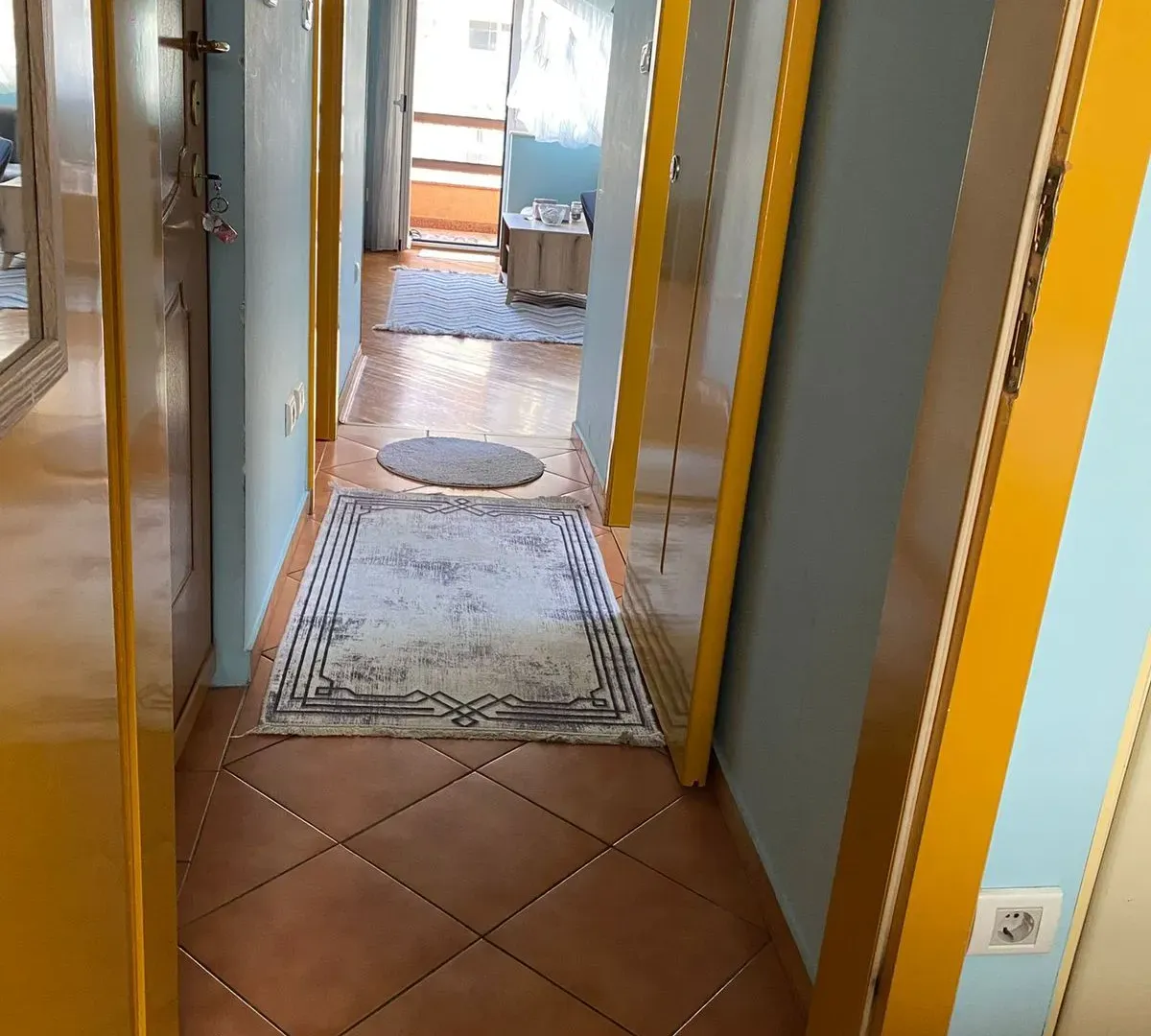 Izdavanje, jednosoban stan, 50m², City Kvart, Podgorica