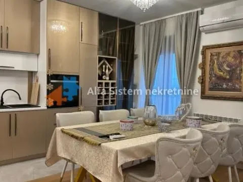 Izdavanje, trosoban stan, 90m², Čubura, Beograd - image 7