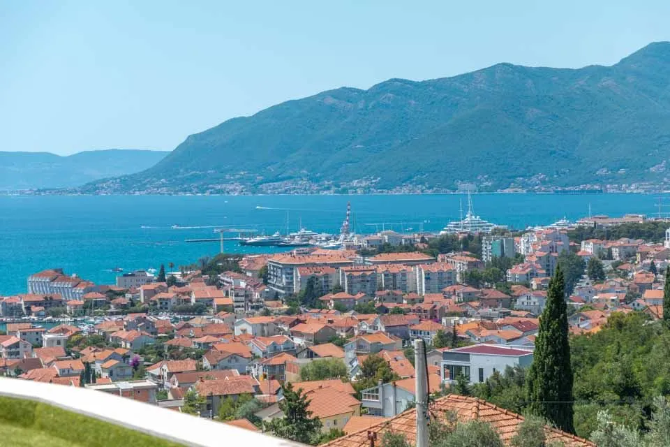 Prodaja, kuća, 584m², Kalimanj, Tivat