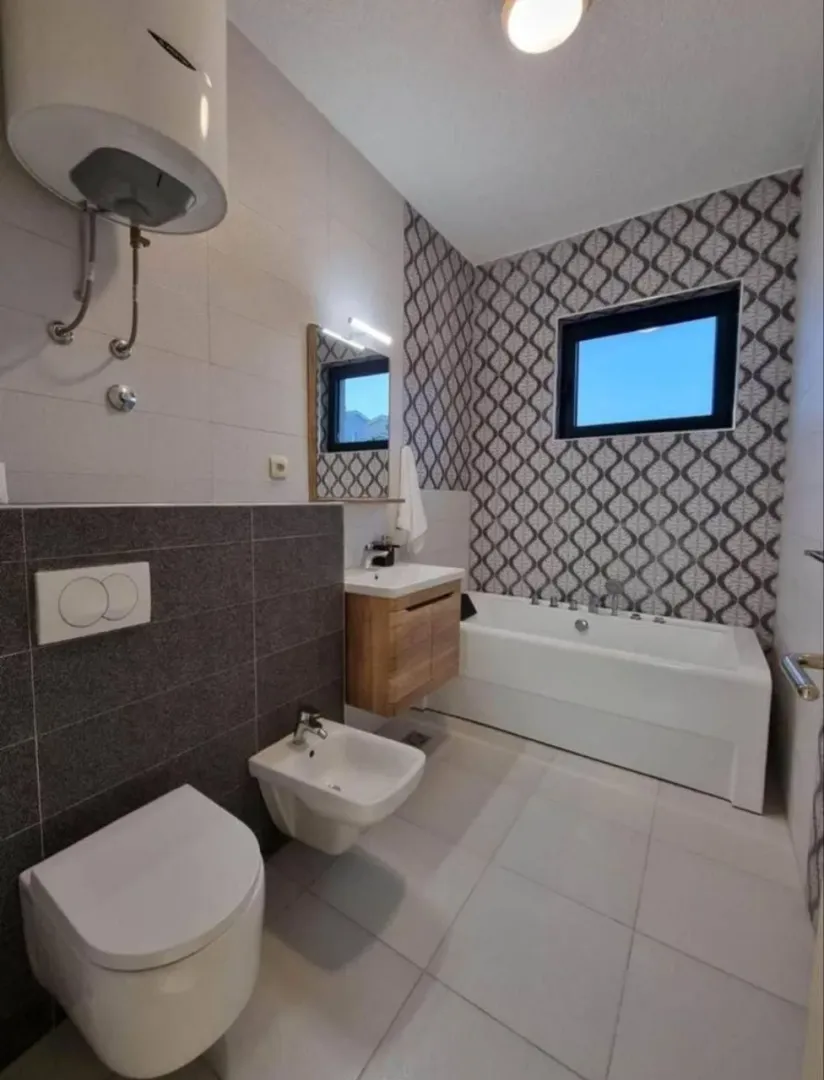 Sale, two bedroom apartment, 81m², Bečići, Budva